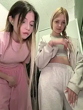 Elsawhere - RISKY⚠️ ELSA OFF TOP IN UBER!