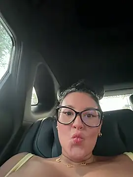 GabyMejiaa - Show boobs Uber