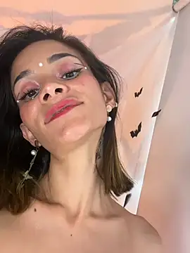Annaskiinny - take off my top