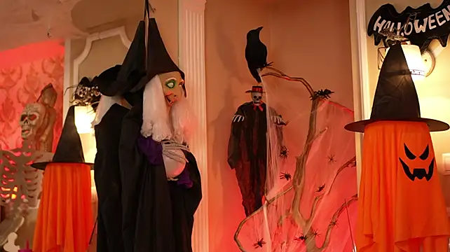 SiennaChantall - Sexy Titfuck Alert