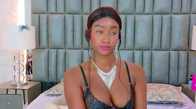 TylaWest - 💦 Oil on chest