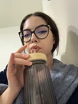 KaylaLewyss - 🥳Congrats on 30K followers 🥳