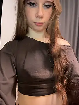 SweetieKitty1 - Massage my boobs under top