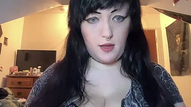 Charlottesakura - topless :O