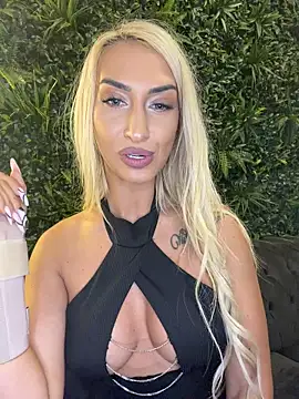 KelseyJunes - Fuck those holes rough 🥵🍑