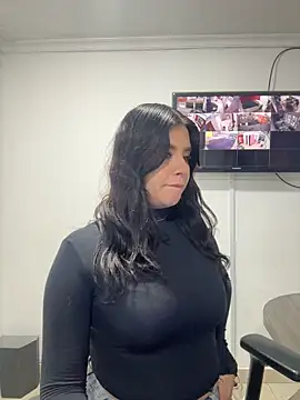 SaraBraun_ - GET NAKED AND FINGER PUSSY IN THE OFFICE