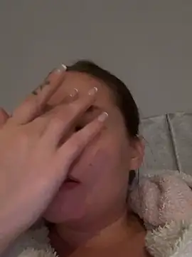 Poppylooloo - Finger asshole