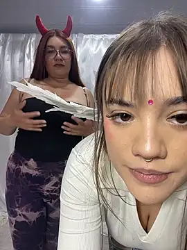 PamelaBoobs - bouncing tits x2 girls ❤️