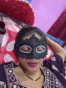 ADV_AYESHA - Public showing boobsss