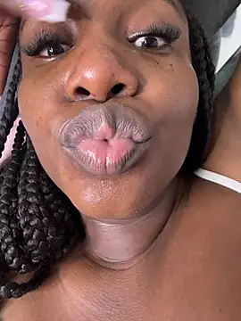 Dulceyesi - Pussy play + spit so naughty 💦