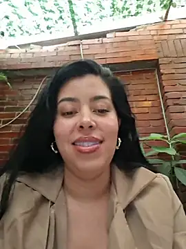 Luianna - Oil show and bouncing my tits