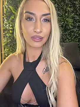 KelseyJunes - Fuck those holes rough 🥵🍑