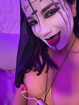ViolettLuxe - Moan When Vibration is On