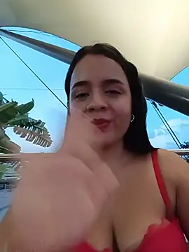 Julieth_hot-69 - Topless in a mall store 😈🍒