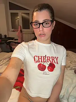 Vanessafasanellivip - Masturbazione primo piano