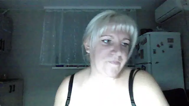 MeilomaWesa - Topless show