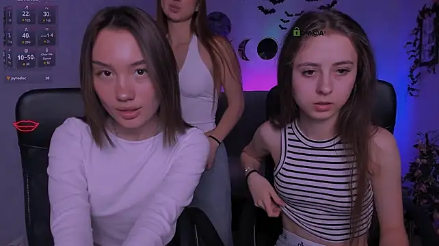 Rebecca_smile - show ass