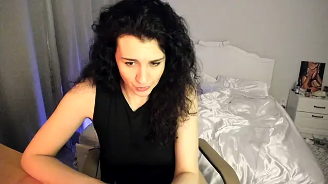 AmeliaInAmber - doggy + toy 1min