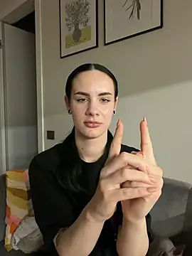 Laura_petr - Make me happy