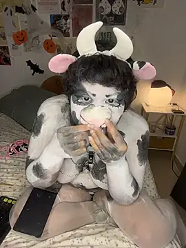 Lily_Goth - SHAKE MY ASS