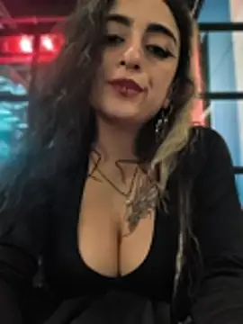 Lila_Desiree - Nipple clamps + blowjob