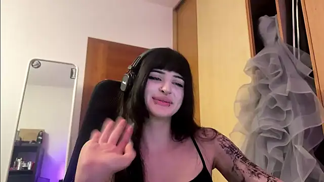 ClareBalaski - show my sexy foot