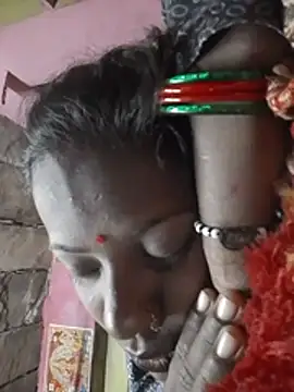 Hot_khusi753