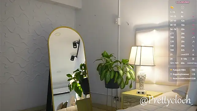 PrettyCloeh - you look so sexy on that dress🥵