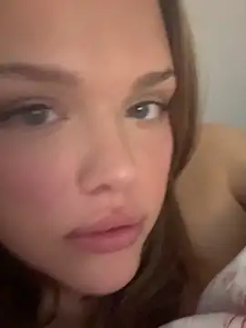 LanaBlue18 - Show feet and ass 🔥