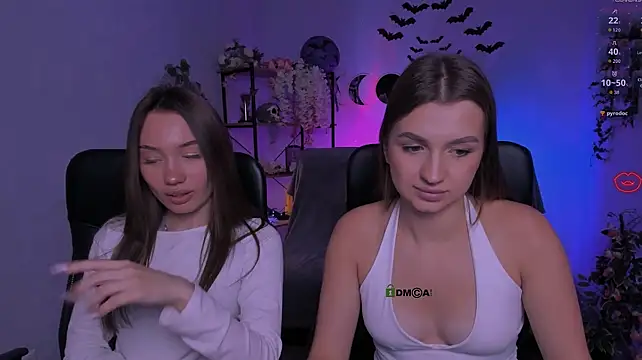 Rebecca_smile - show ass