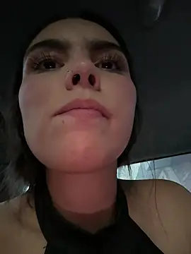 Maddy_Rouse_ - touched the driver's cock sensually