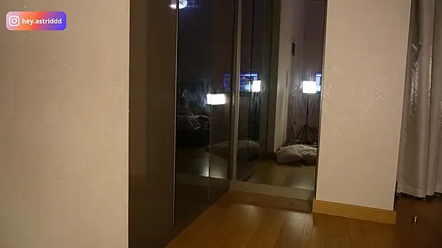 Astridwet - SUCK DILDO HARD❤