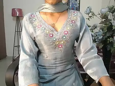 TeenAge_beauty - Hot sari dance