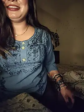 Shreshtha_sasha - Oil on Boobs