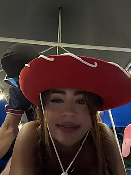 Princess_liz69 - Naked+ figer pussy + dildo in pussy 😈😈