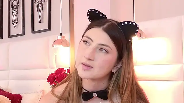 Alanna_Valmont - Topless + aceite en las tetas + ahegao👅