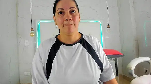 Heidy_milf - plug anal