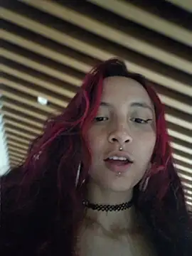 _Laary_Lily - RUB PANTIS UNDER SKIRT, spy pussy