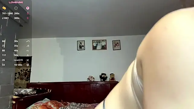 MargyClingingsmith - pull down my panties :3