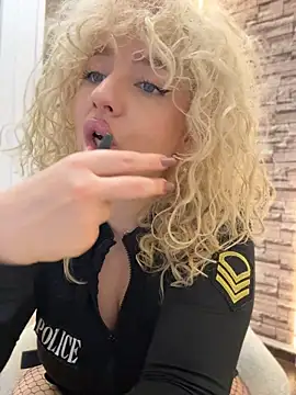 CurlyDaisy - Boooooohobies out