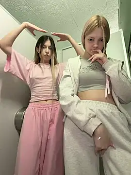Elsawhere - NANCY OFF PANTIES n SHOW PUSSYLIPS