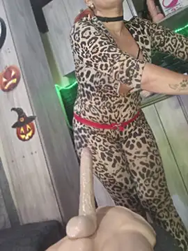 LaureenHills - 1 fingers in my pussy