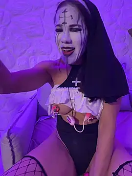 ViolettLuxe - Moan When Vibration is On