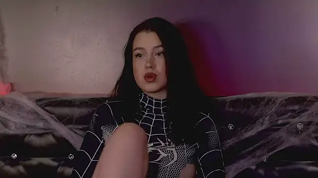 NaomiCumcam - The enemy in the mirror