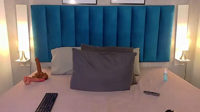 Madisonsmiith - Control my toy x5 min 🔥 make me moan