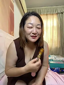 Ruyier - 插入肛門玩具5分鐘 Insert anal toy 5 mins