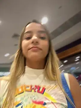 Missbella_ - Dildo no cuzinho 🤫💦