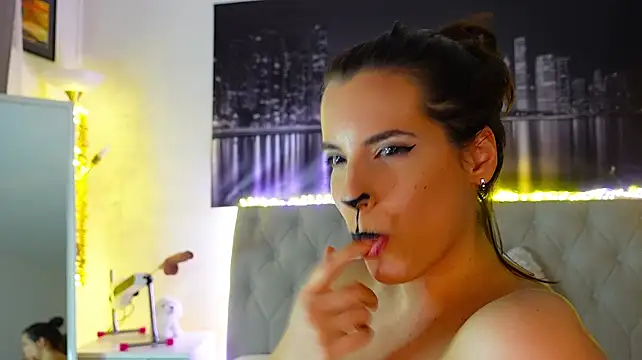 Lora_Chanel - Whipped cream on TITS! Tejszinhabos cici