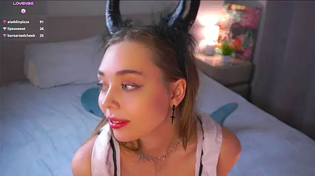 HermaFrain - flash my sexy boobies