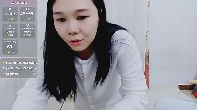 Txm123321 - 没大哥好欺负 M腿小粉插入5分钟